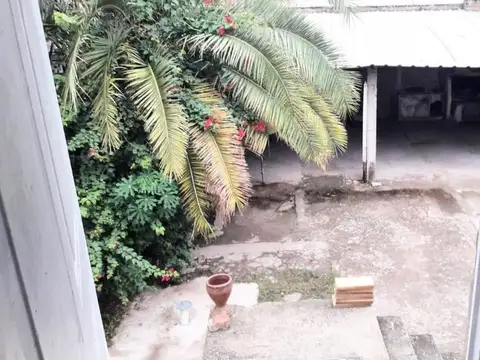 Casa en Venta con 4 cocheras
