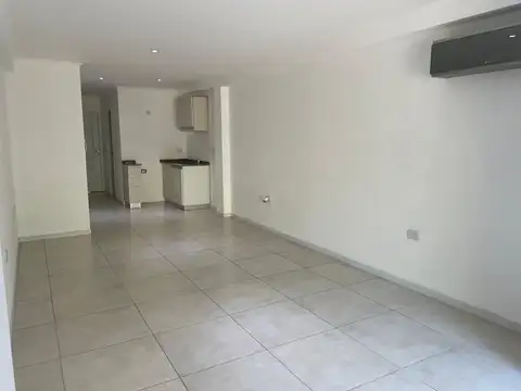 Departamento en Alquiler en Centro De Lujan, $ 550.000