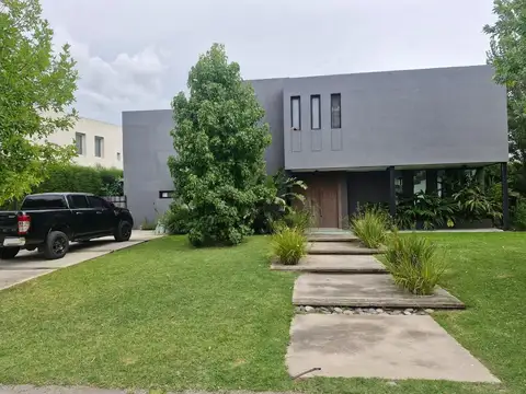 Libertad 300