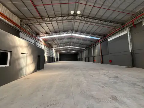 Galpón en alquiler de 1400 M2 sobre Av Eva Peron 7100
