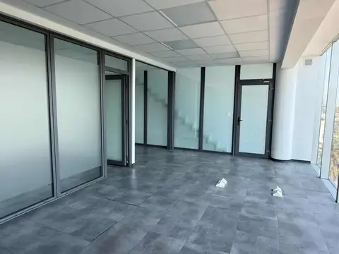 Oficina en Alquiler en El Palomar, USD 2.000