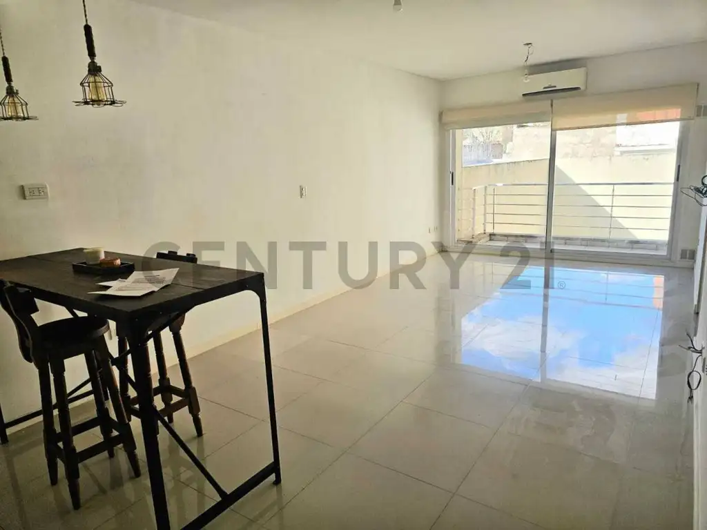 Arismendi 2600, Piso 0