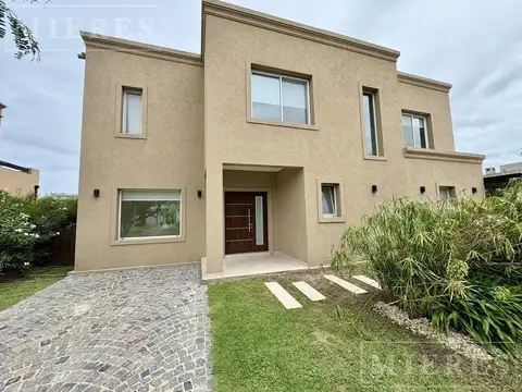 Casa en alquiler anual en El Cantón Puerto