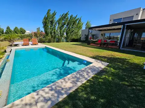 Casa en Venta en Zelaya, USD 275.000