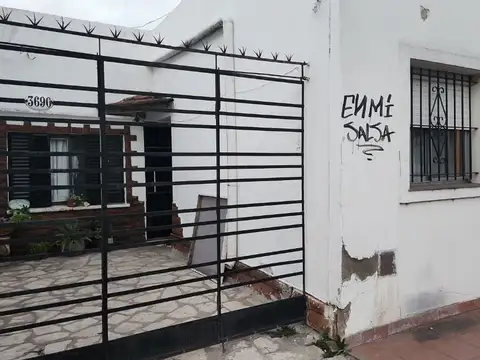 PH Monoambiente en venta en Llavallol con jardin.