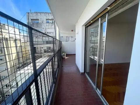 Departamento 3 ambientes con 2 baños