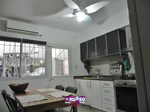 Departamento 4 ambientes con 2 baños