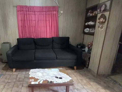Depto Tipo Casa en Venta en Versalles, USD 97.000