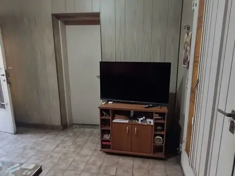 Depto Tipo Casa en Venta 40 años