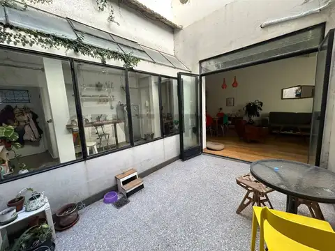 Depto Tipo Casa en Venta en Flores, USD 107.000