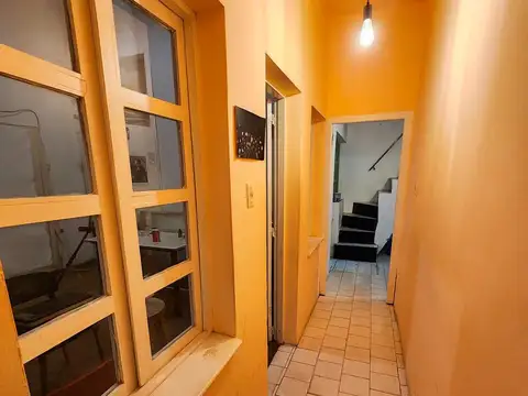 Laprida  1187 - Amplio Local con Privados en la Zona Teatro el Circulo