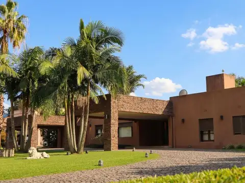 Casa en Venta de 5 dormitorios
