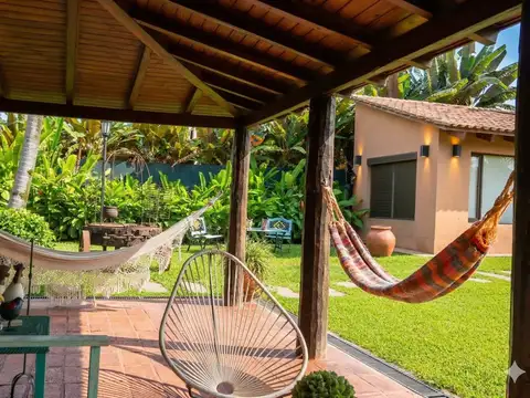 Casa en Venta con 4 cocheras