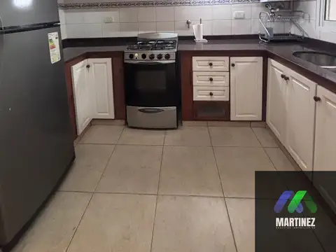 Casa en alquiler c/ cochera en Gualeguaychú