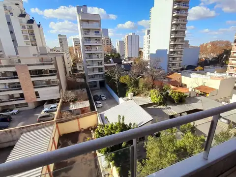 Departamento en Alquiler en Villa Ballester, $ 890.000