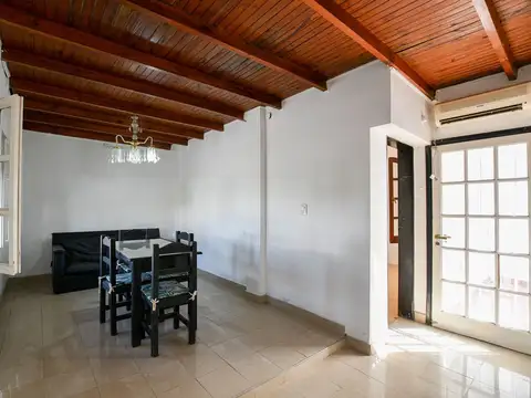 Depto Tipo Casa en Venta en Tolosa, USD 65.000