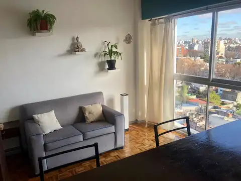 14 De Julio 1300, Piso 13