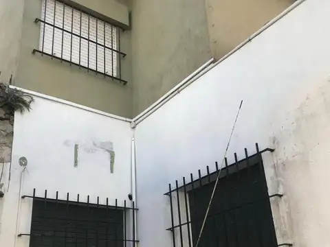 Depto Tipo Casa 4 ambientes con 1 baño