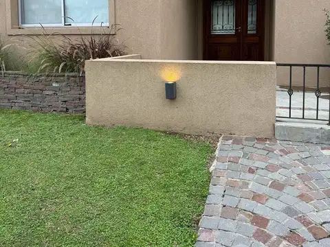 Casa en Alquiler de 3 dormitorios