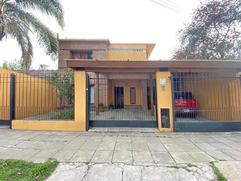 CASA - 4 AMBIENTES - MERLO