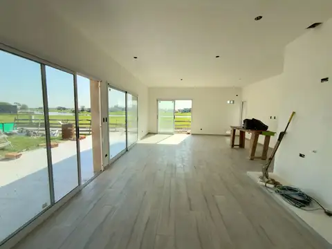 CASA 4 AMBIENTES SANTA CLARA AL SUR A LA LAGUNA