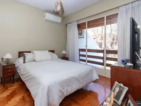 Venta Casa Olivos luminosa con Jardín y parrilla