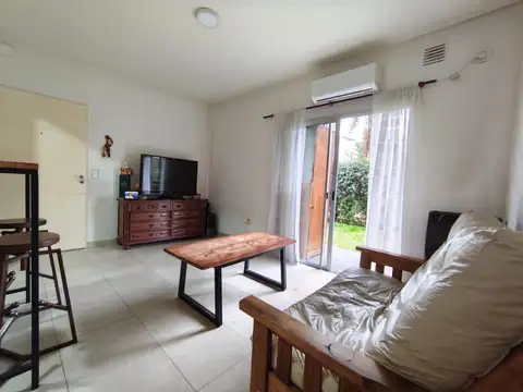 Depto Tipo Casa en Venta de 2 ambientes