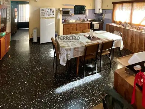 Casa 4 ambientes con 1 baño