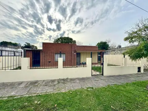 VENTA CASA 4 AMBIENTES EN JOSE C PAZ - APTO CREDITO