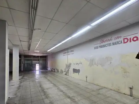 Local en Venta en Pompeya, USD 399.000