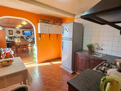 Casa 5 ambientes con 1 baño