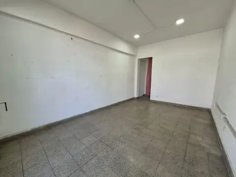 Local en Alquiler en Temperley, $ 330.000