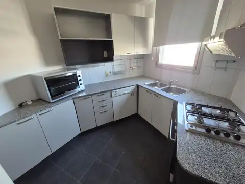 Departamento en Alquiler con 1 cocheras