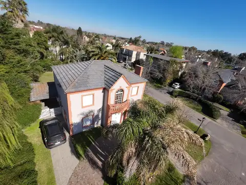 Casa en La Delfina 1300, Pilar