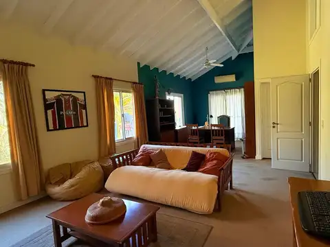 PILAR - CASA LA DELFINA EN VENTA