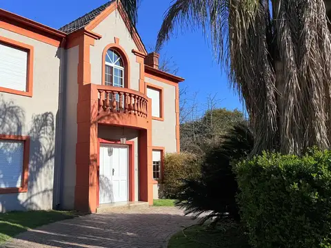 Casa en Venta en La Delfina, USD 280.000