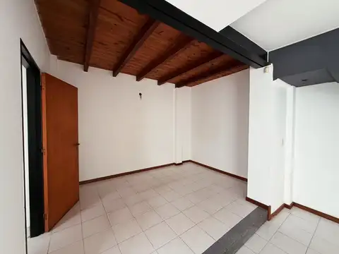 Depto Tipo Casa en Alquiler de 2 dormitorios