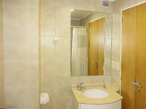 Azcuénaga 1100, Piso 5