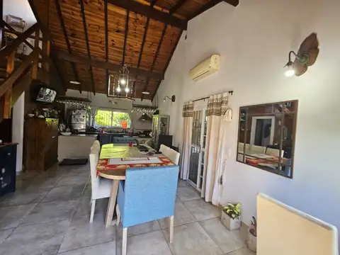 Casa 5 ambientes con 2 baños
