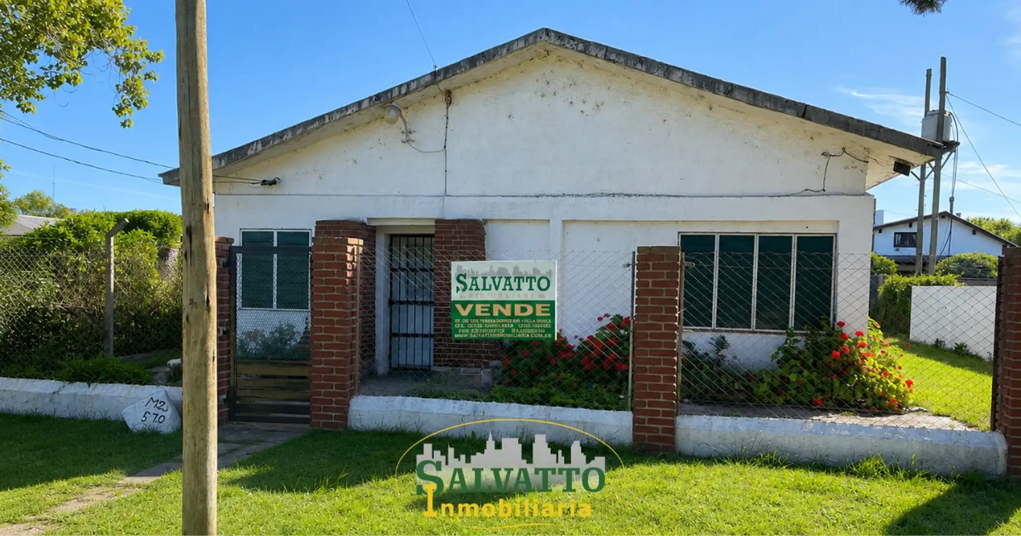 Chalet 2 ambientes en venta en barrio Alfar