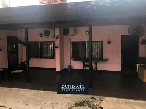 CASA EN VENTA :: PH :: 4 AMBIENTES :: UDAONDO