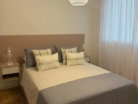 Departamento en Venta en Plaza Colon, USD 154.900