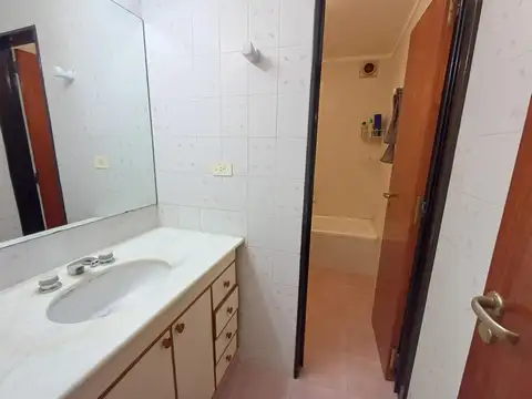 Departamento 4 ambientes con 3 baños