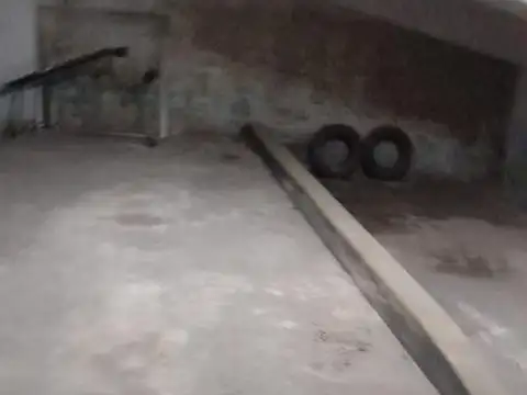 VENTA COCHERA DOBLE (UNA DETRAS DE OTRA)