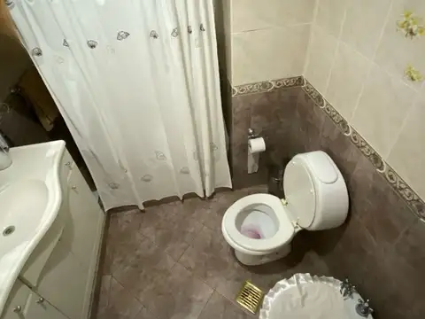 SE VENDE CASA EN RECREO CENTRO