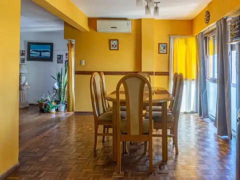 Departamento 5 ambientes con 2 baños