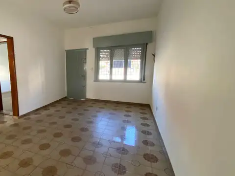 VENTA PH SAN JUSTO 3 AMBIENTES CON PATIO TERRENO AL FRENTE OPORTUNIDAD