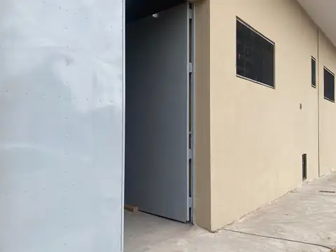 GALPON CON LOCAL EN ESQUINA DE 190MTS