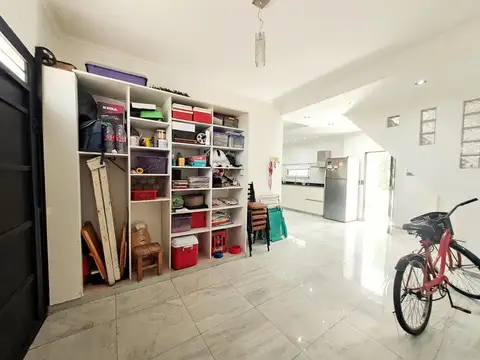 VENTA CASA 3 AMBIENTES PATIO GARAGE