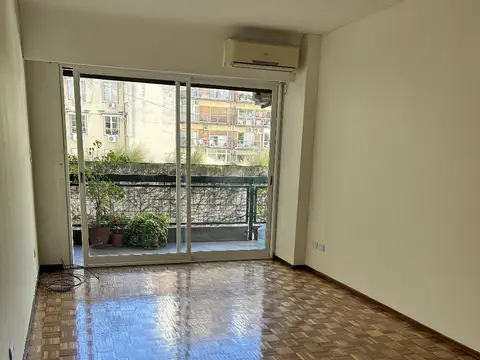 AV LAS HERAS 1800, Piso 4